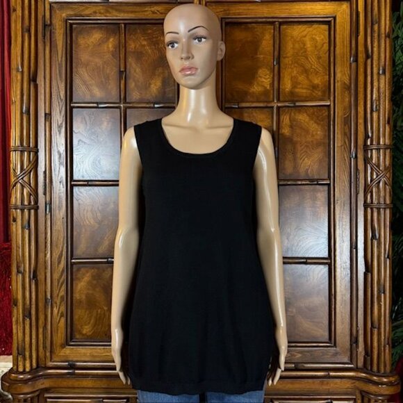 Marla Wynne Black Scoop Neck Side Ribbed Side Slit Sweater Tank - Picture 2 of 12